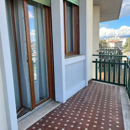 Apartamento Casa Nuova A Due Passi Stazione E 20 Minuti Da Firenze *